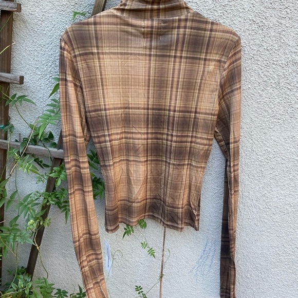 With Jean. Amethyst Top in Plaid New with Tags! - Picture 10 of 10